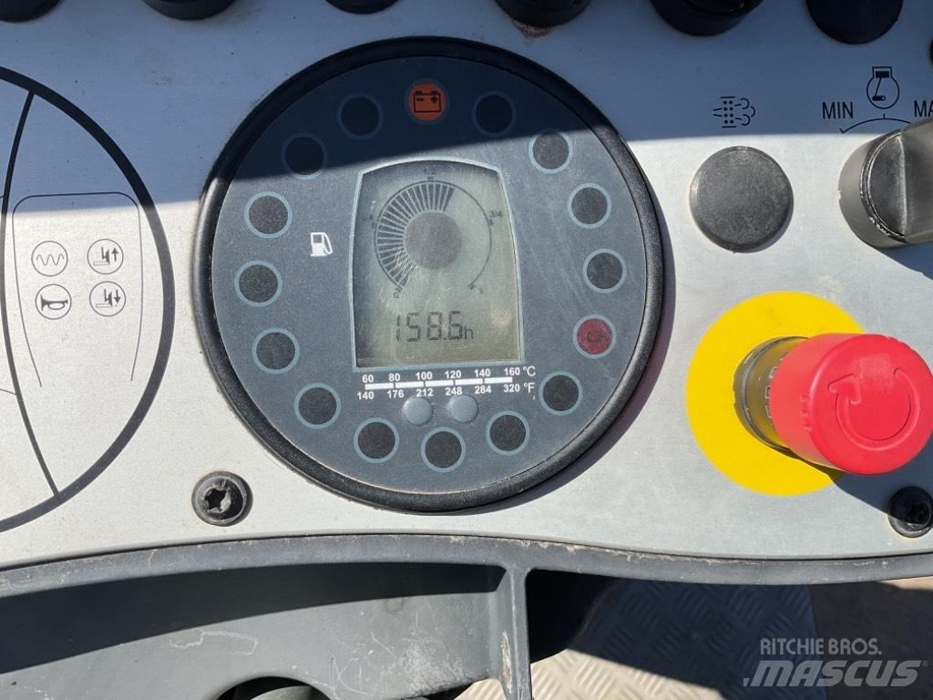 Bomag BW 120 AD-5 Двойни барабанни ролки
