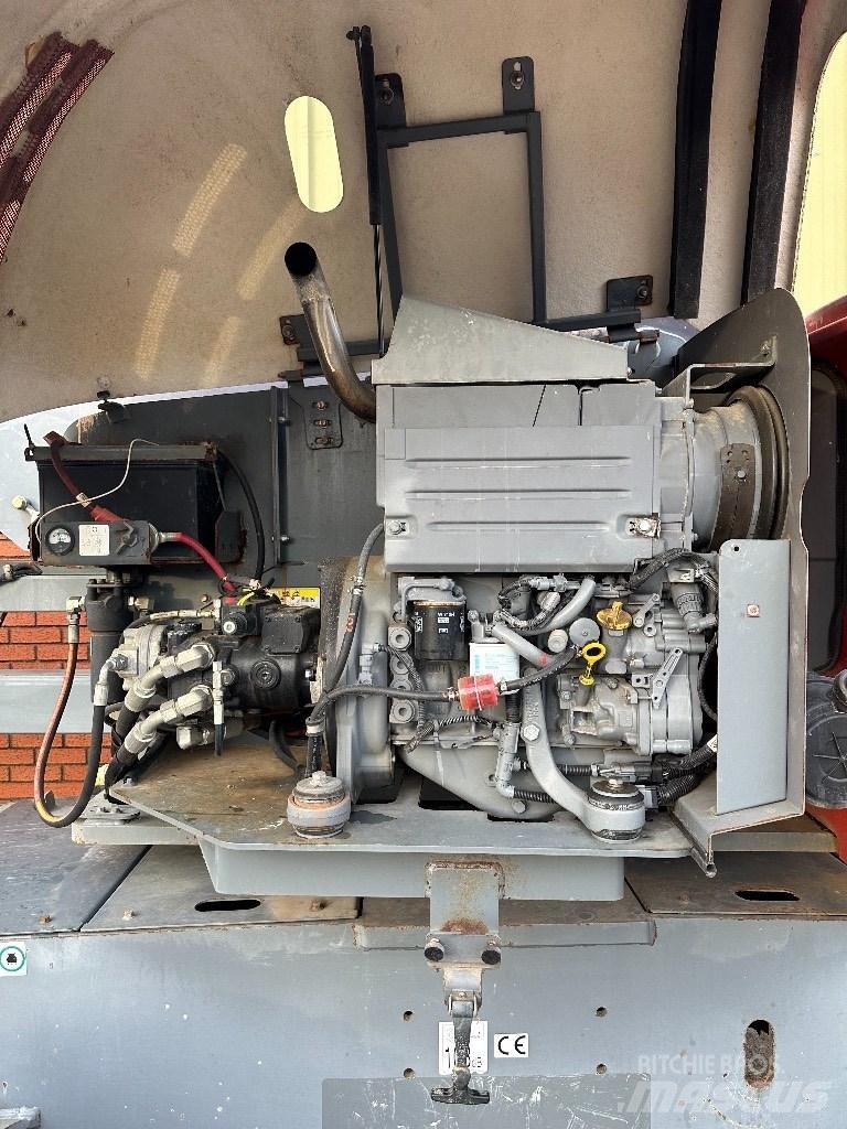 SkyJack SJ 46 AJ Съчленени стрелови подемници