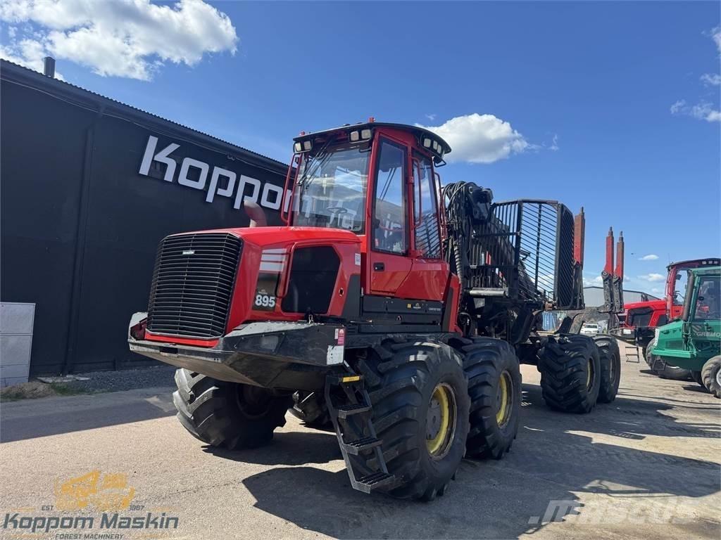Komatsu 895 Форуардери