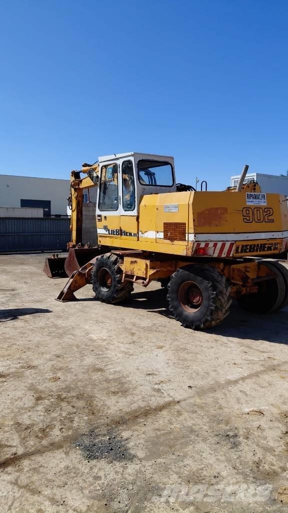 Liebherr A 902 Колесни екскаватори