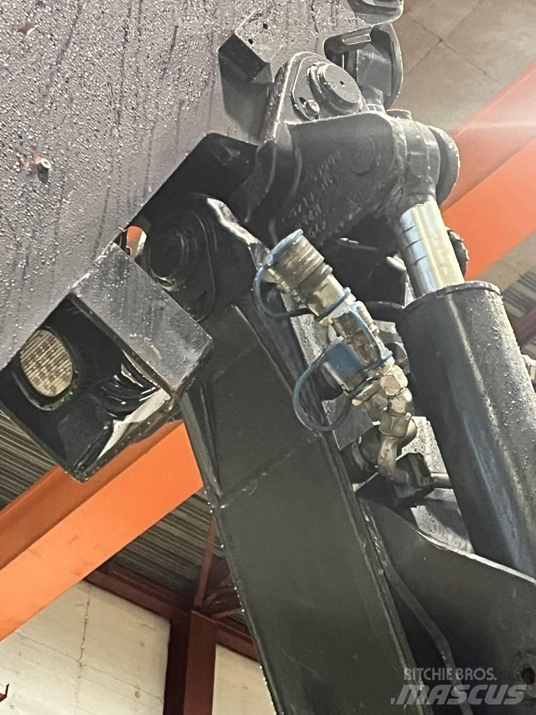 Huddig 1260C Cabel Товарач със заден ексватор