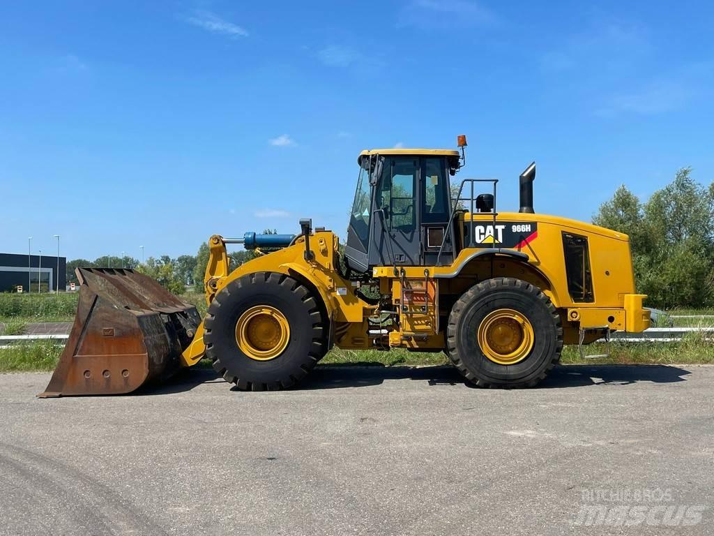 CAT 966H Колесни товарачи