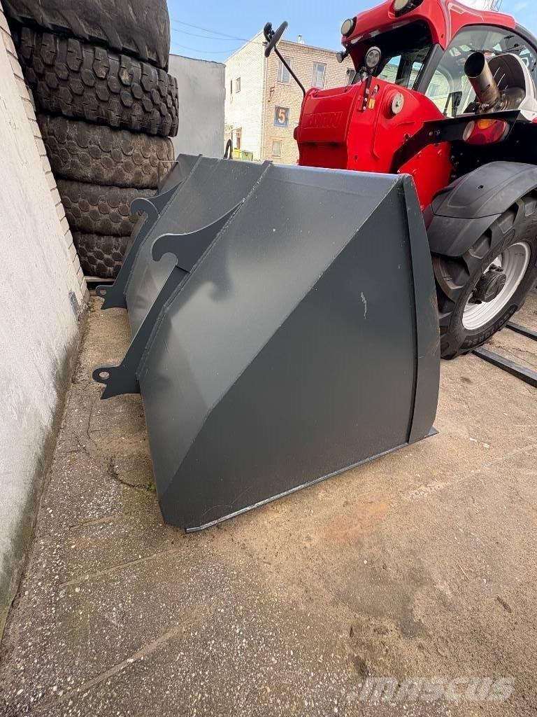 Manitou MLT Други товарещи и копаещи и аксесоари