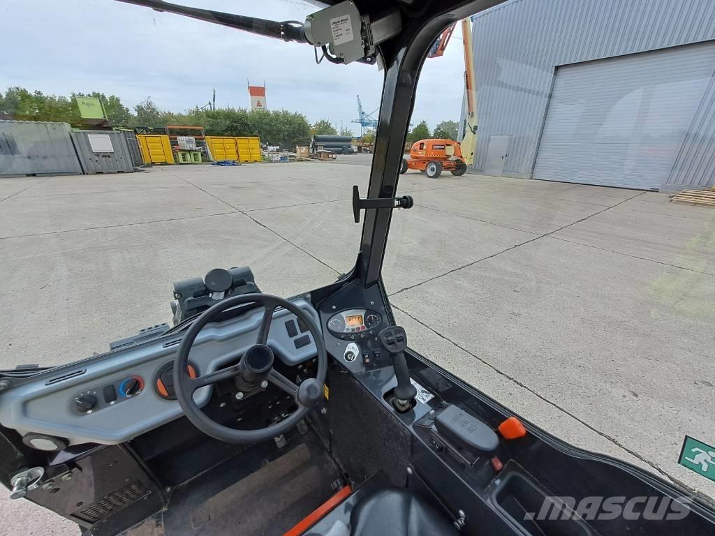 Bobcat L28 Колесни товарачи