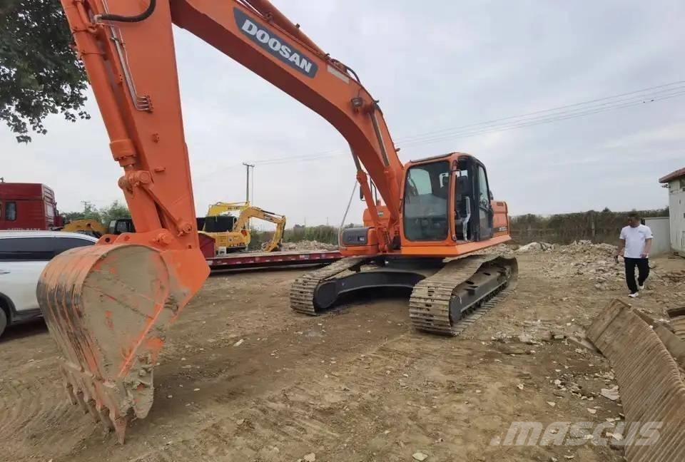 Doosan DX300LC Верижен екскаватор