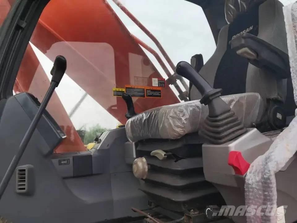 Doosan DX300LC Верижен екскаватор