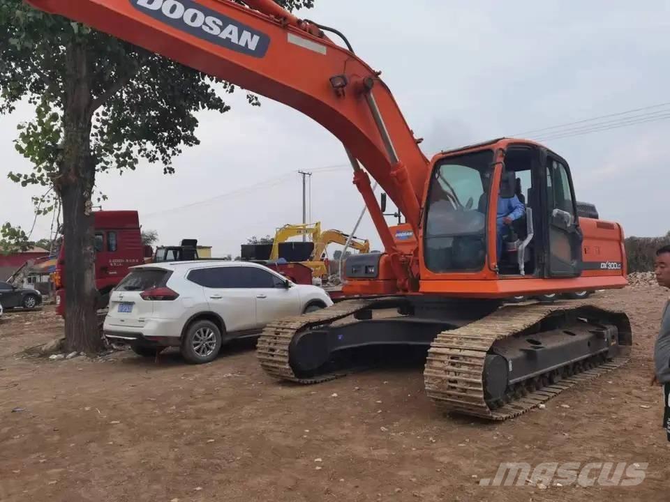 Doosan DX300LC Верижен екскаватор
