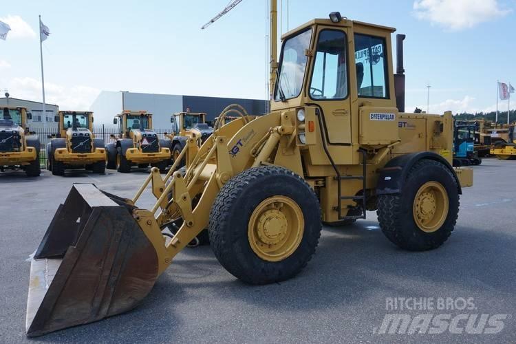 CAT 920 Колесни товарачи