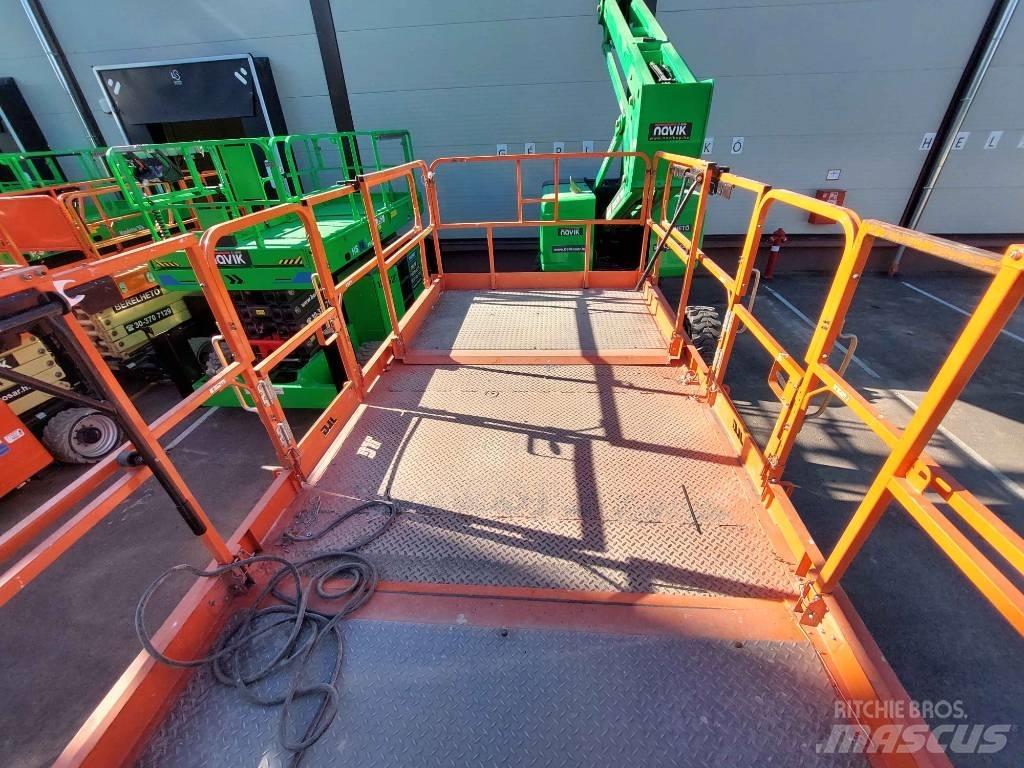 JLG 430 LRT Ножични работни платформи