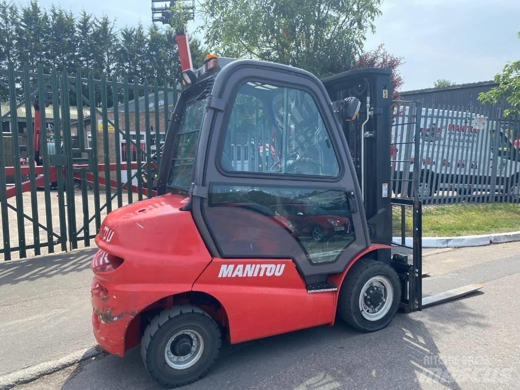 Manitou Mi25D Дизелови камиони