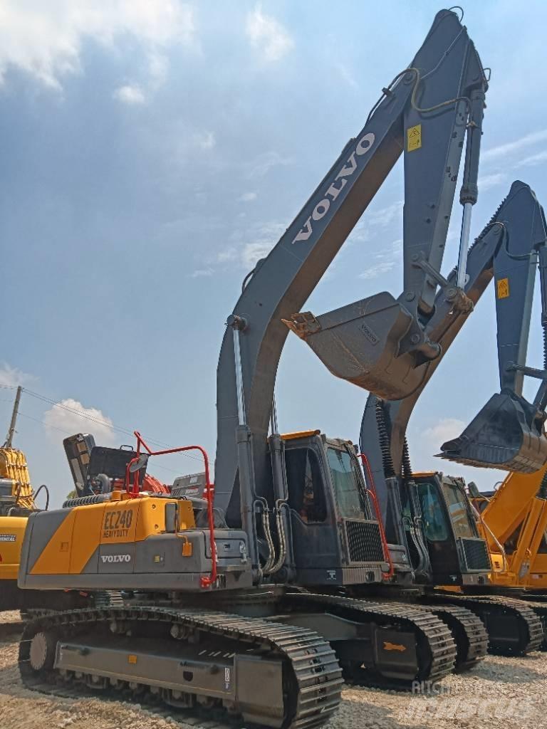 Volvo EC 240 Верижен екскаватор
