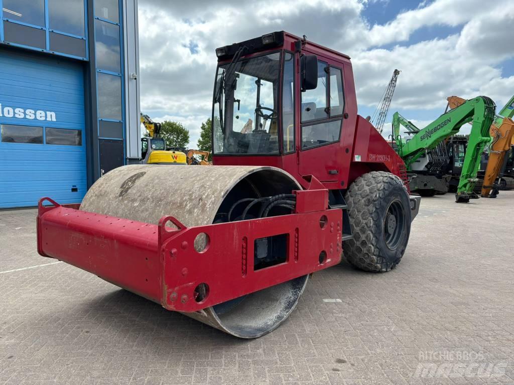 Bomag BW 213 D H-3 Еднобарабанни ролки
