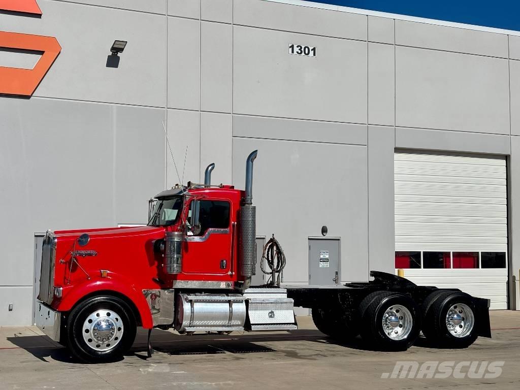 Kenworth W 900 Влекачи