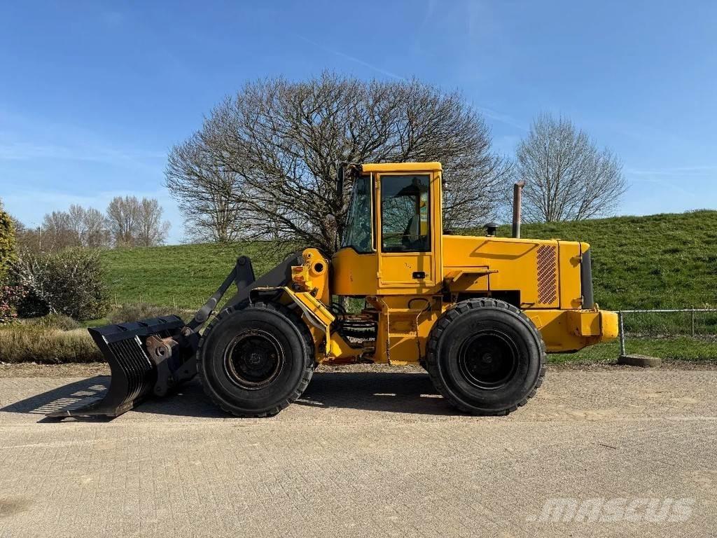 Volvo L70D Колесни товарачи