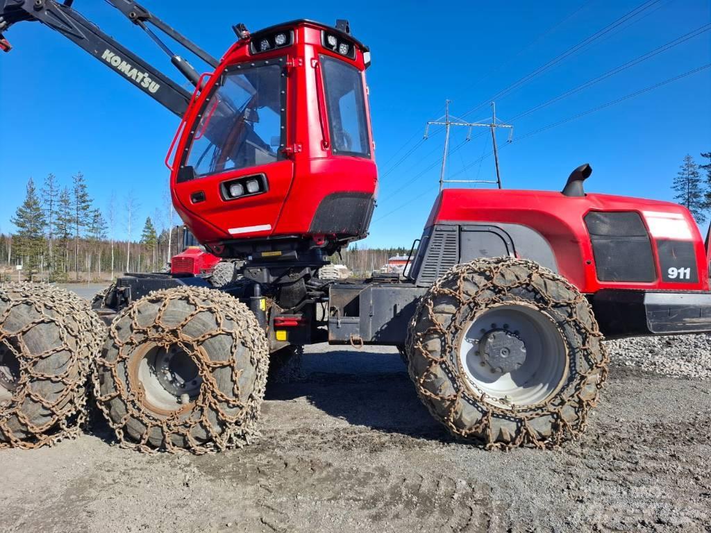 Komatsu 911 Харвестери