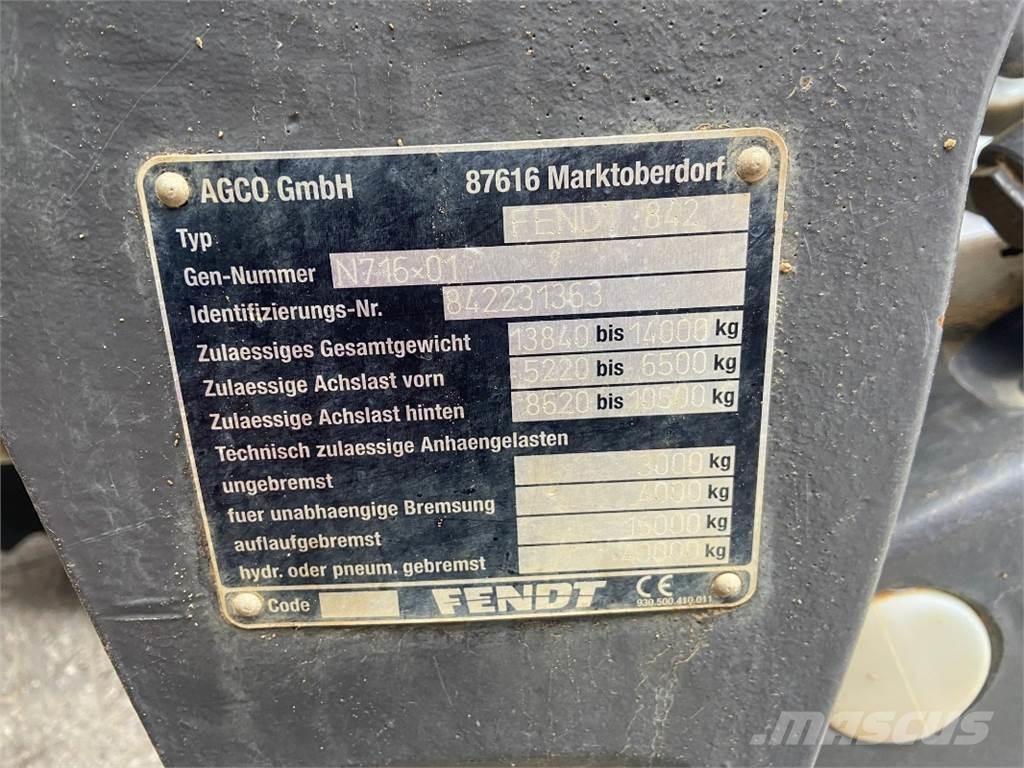 Fendt 828 Vario Трактори