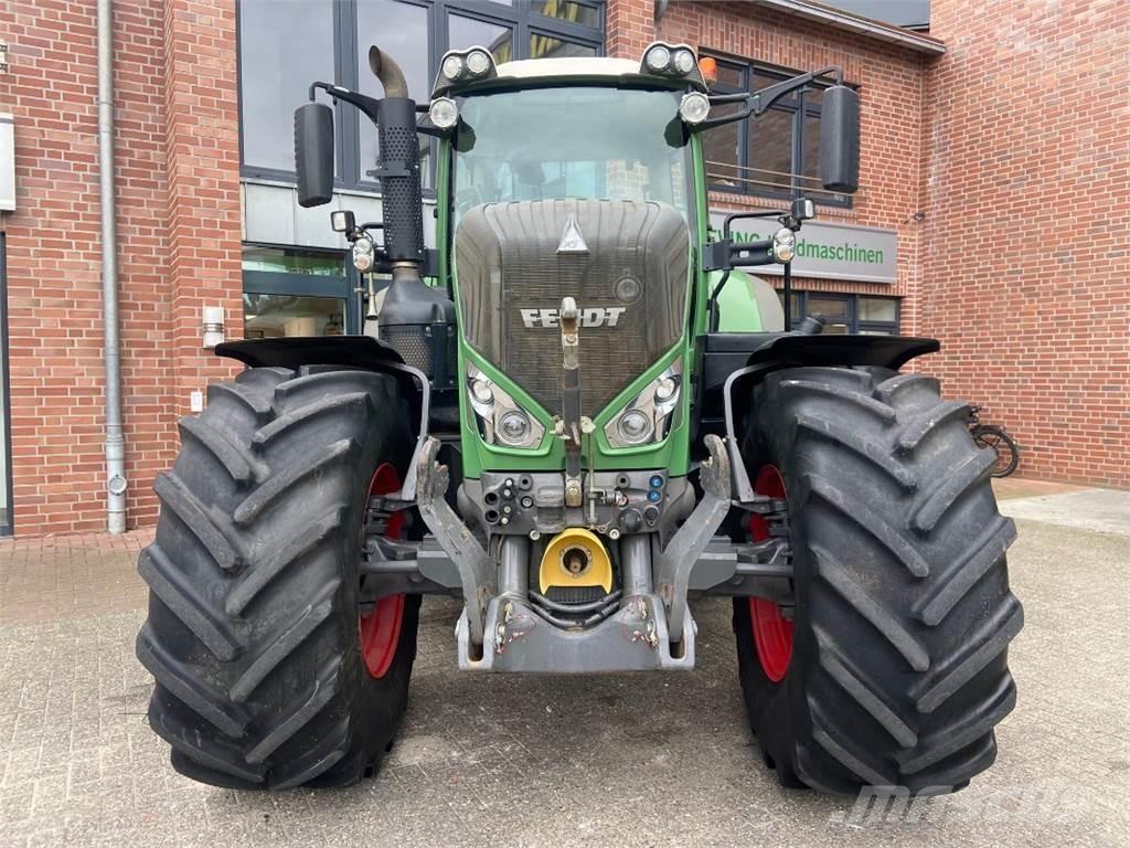 Fendt 828 Vario Трактори