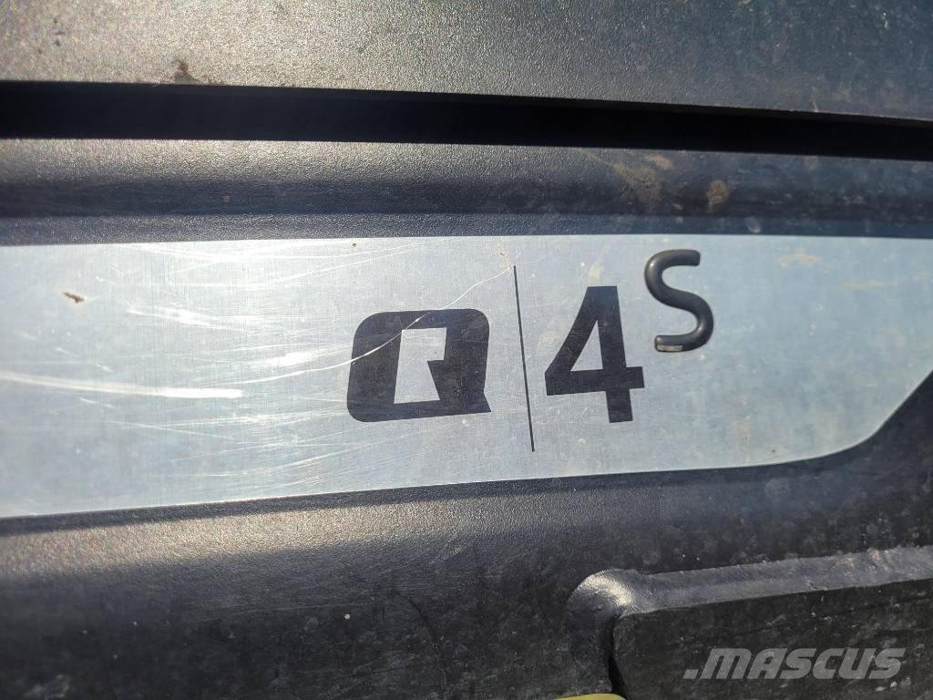 CLAAS Arion 470 Трактори