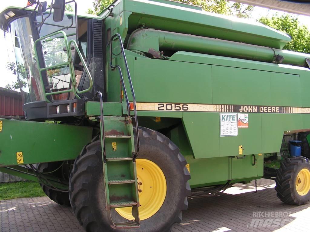 John Deere 2056 Комбайни