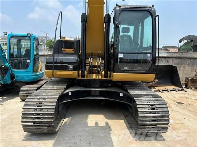 CAT 320 D Верижен екскаватор