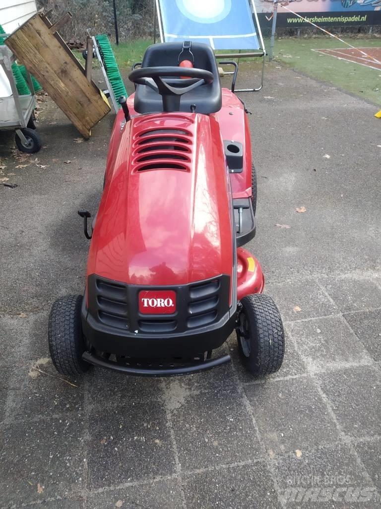 Toro zitmaaier DH140 Тракторни косачки