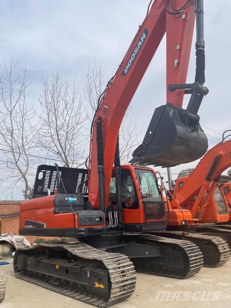 Doosan DX 225 Верижен екскаватор