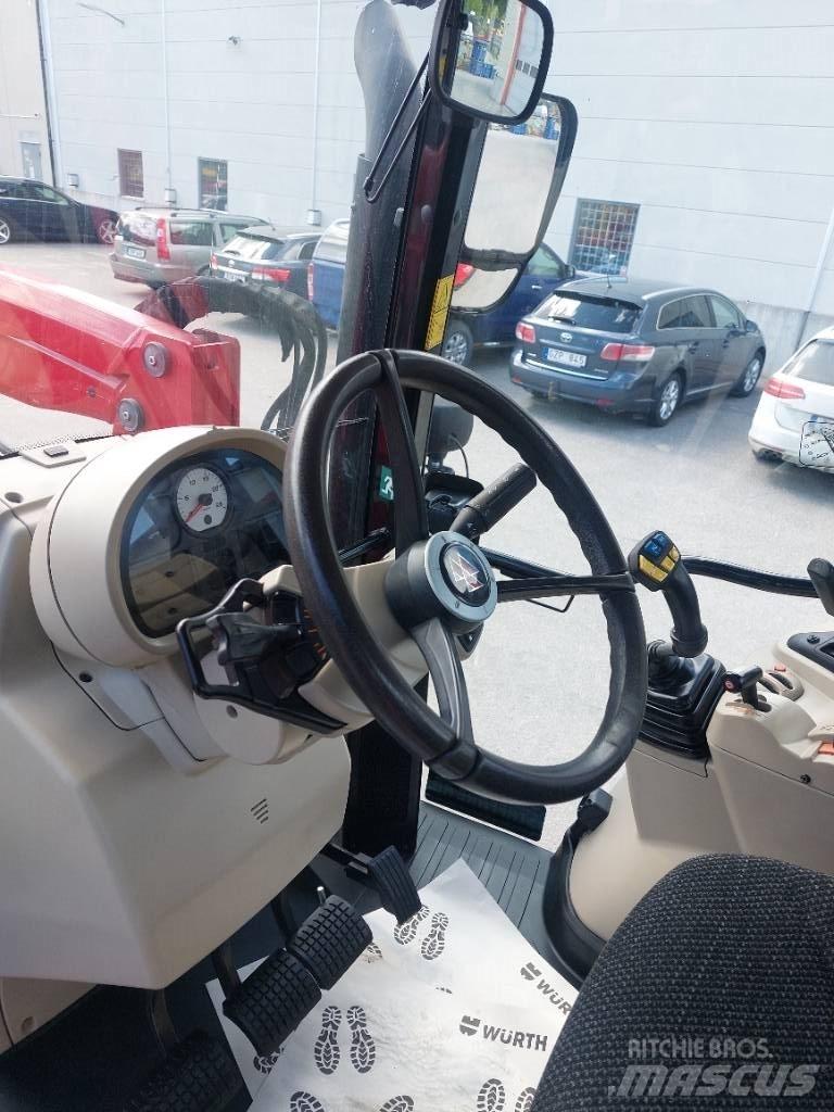 Massey Ferguson 5710 Трактори