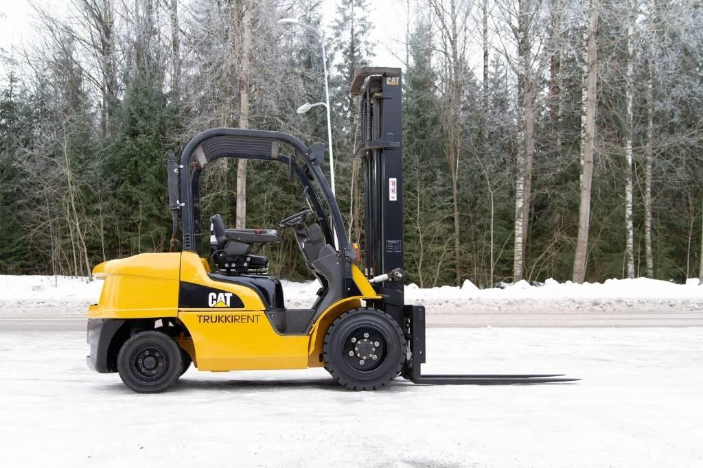 CAT DP 35 N Дизелови камиони