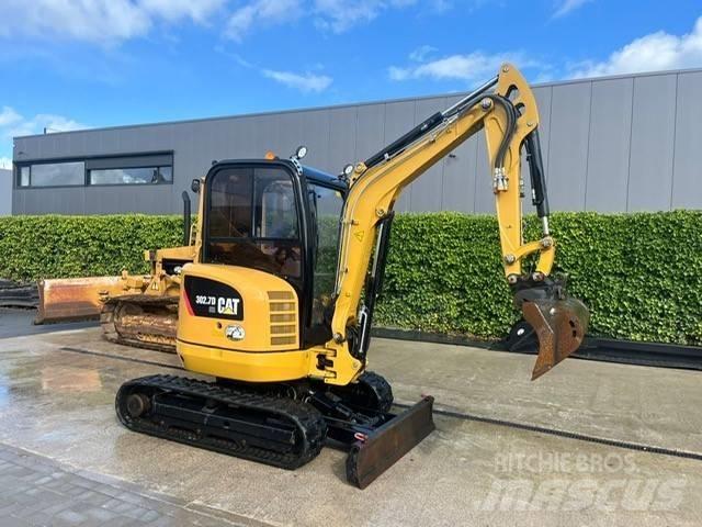 CAT 302.7 D CR Мини екскаватори < 7 т