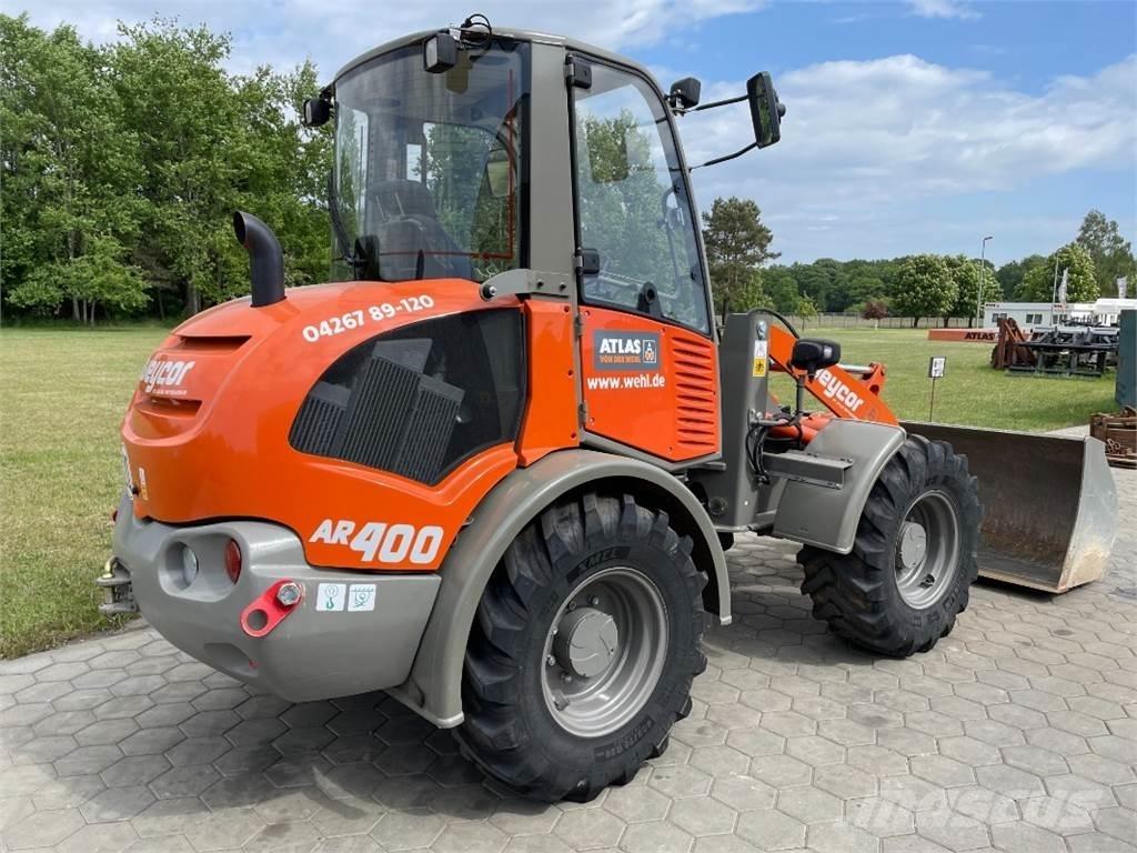 Atlas AR400 Колесни товарачи