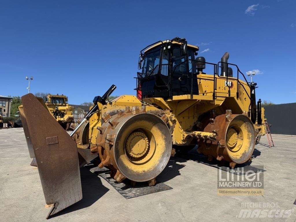 CAT 826 K Машини за опаковане на отпадъци