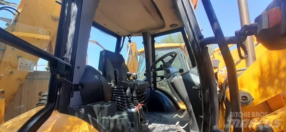 JCB 3 CX SM 4 T Товарач със заден ексватор