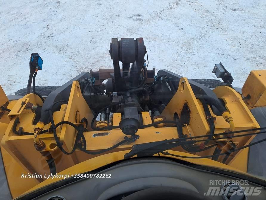 Volvo L120E Колесни товарачи