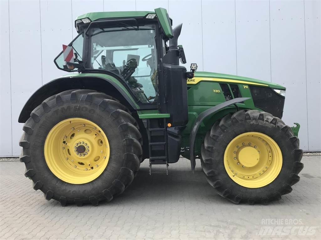 John Deere 7R 330 Трактори