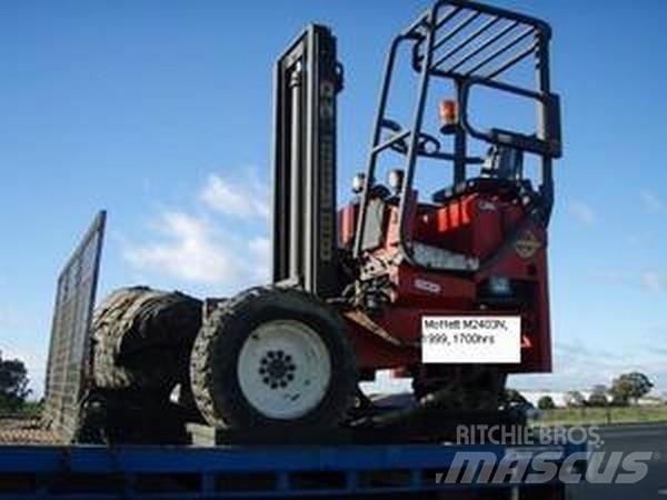 Moffett M2403N Камиони за херавни местности