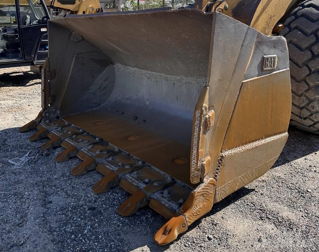CAT 966 G II Колесни товарачи