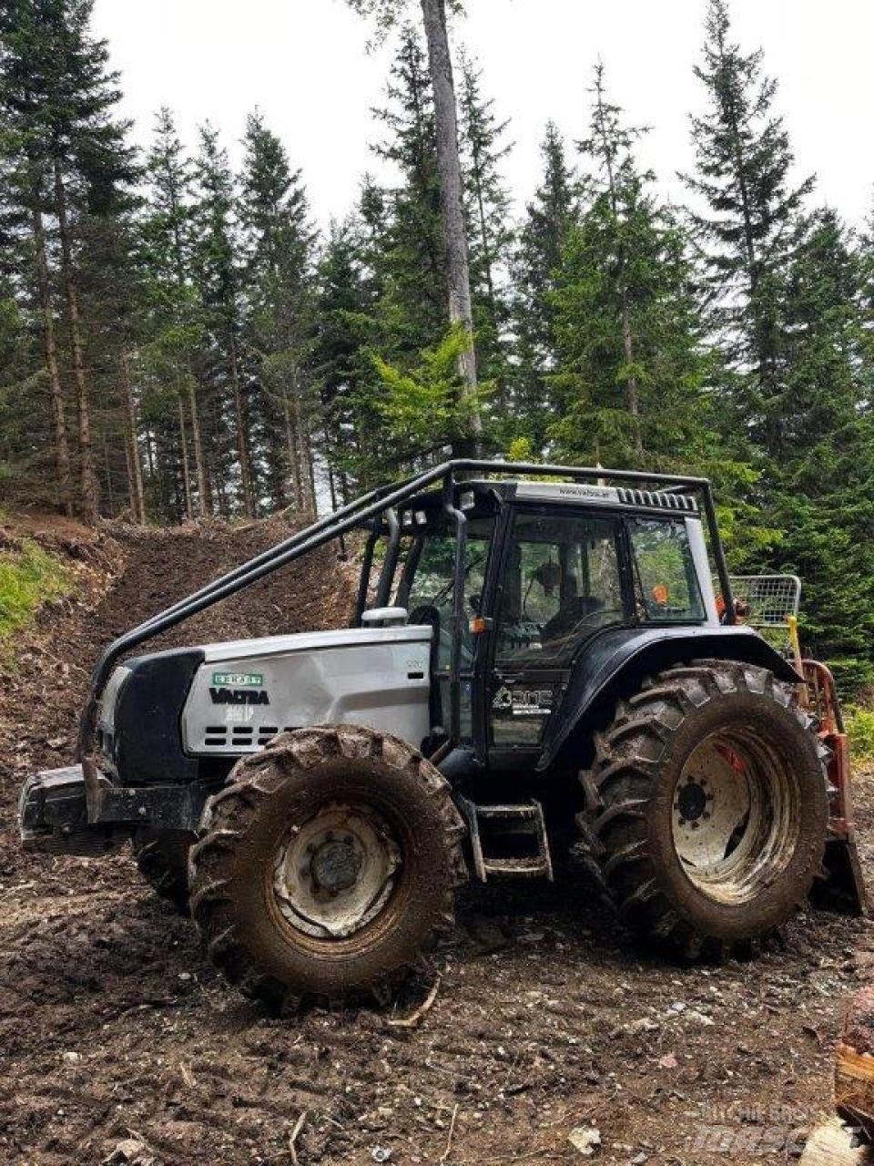 Valtra 6550 Горски трактори