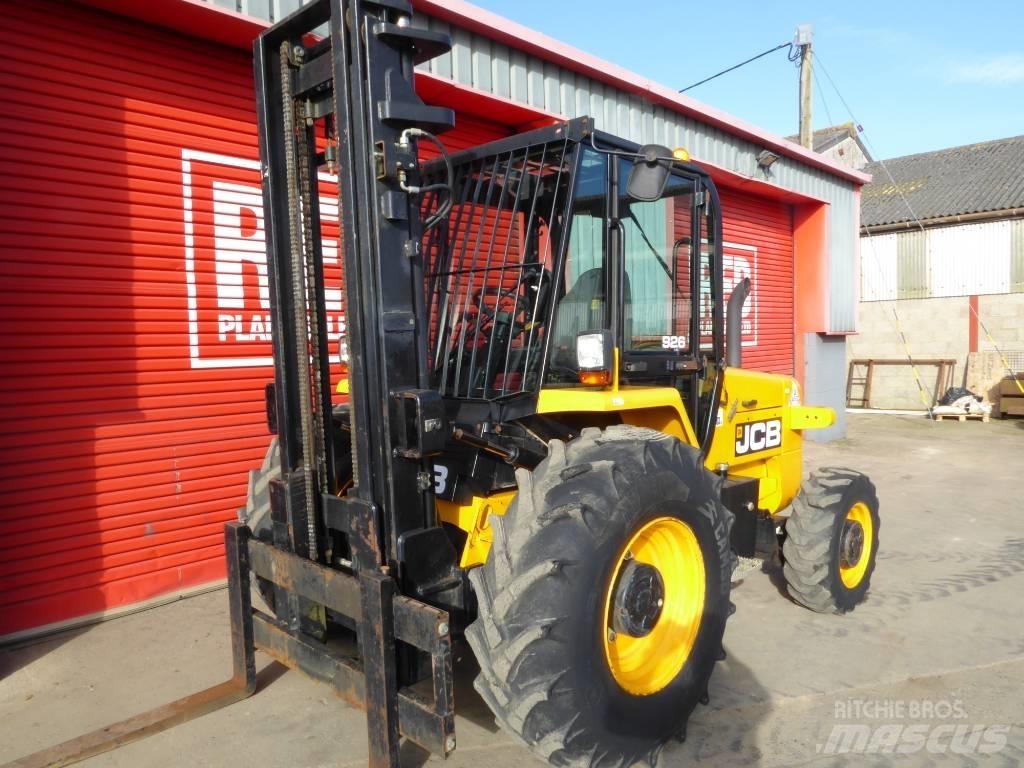 JCB 926 Камиони за херавни местности