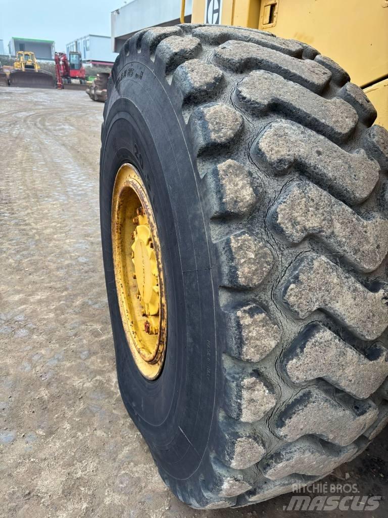 CAT 950 B Колесни товарачи