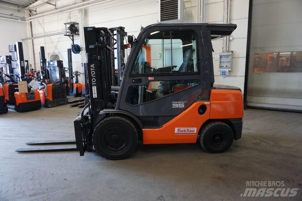 Toyota 06-8FDJ35F Дизелови камиони