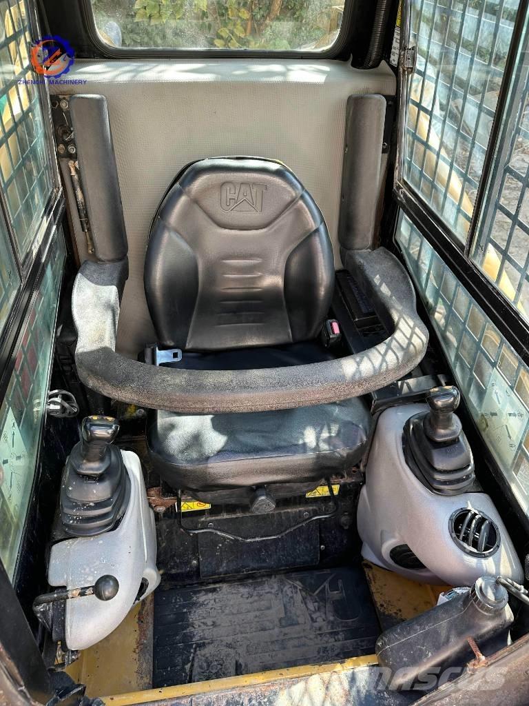 CAT 226 B Мини товарачи
