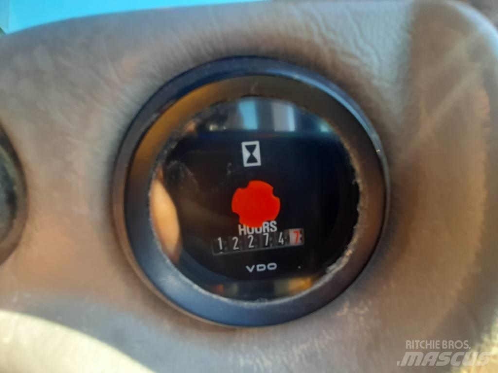Volvo L 350 F Гуми