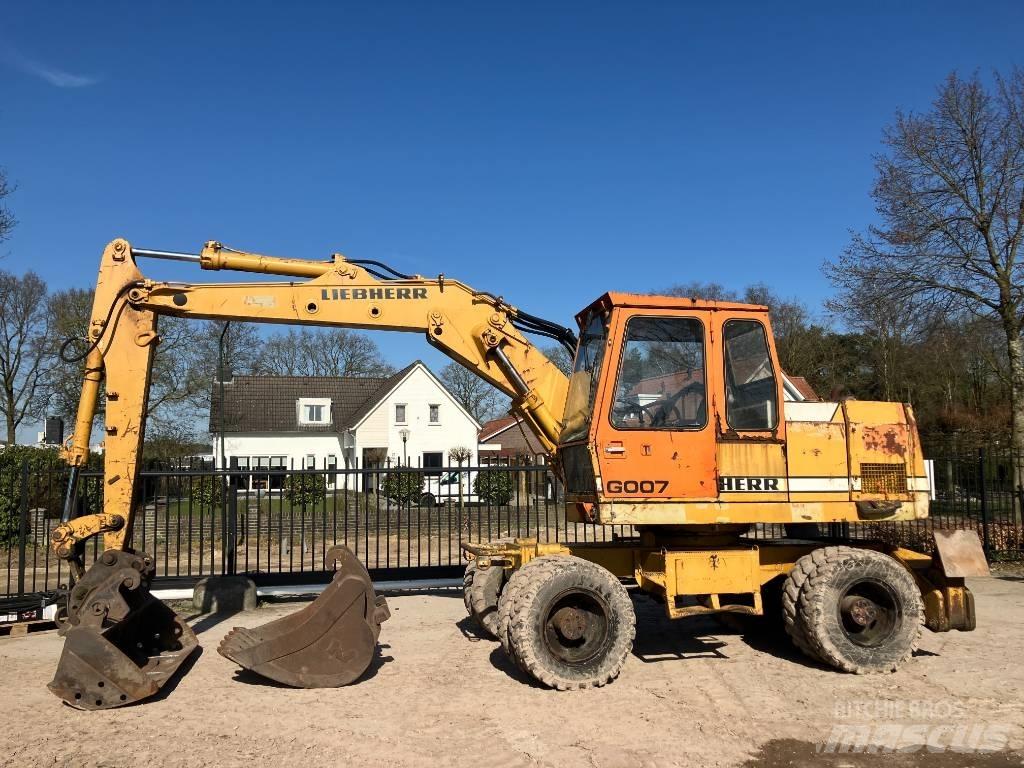 Liebherr A 900 B Колесни екскаватори