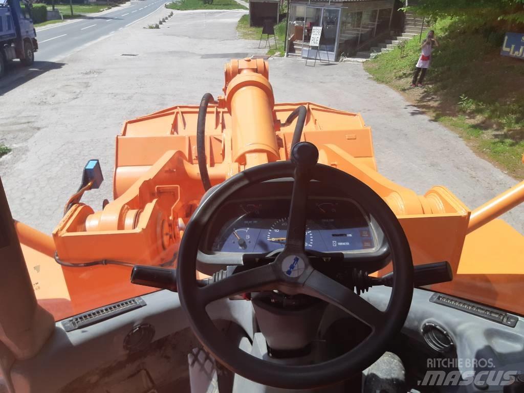 Fiat HITACHI W 270 Колесни товарачи