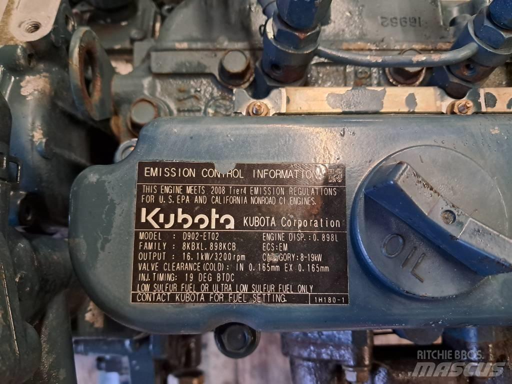 Kubota D-902 Двигатели