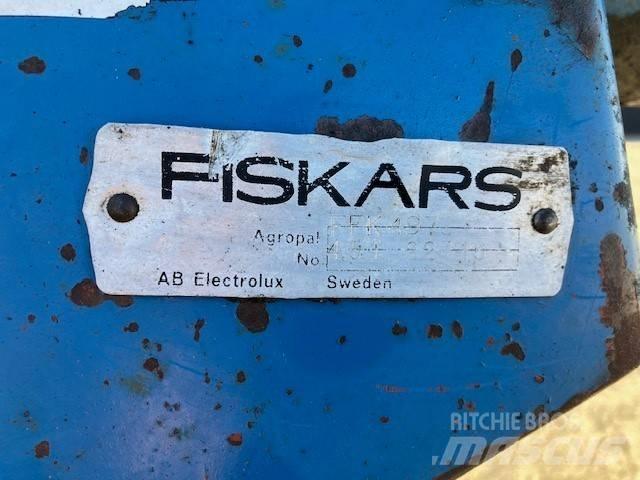 Fiskars FFK 497 Реверсивни плугове