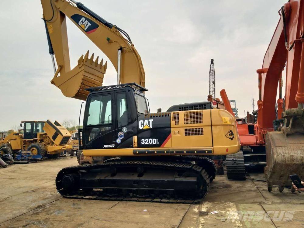 CAT 320D Верижен екскаватор