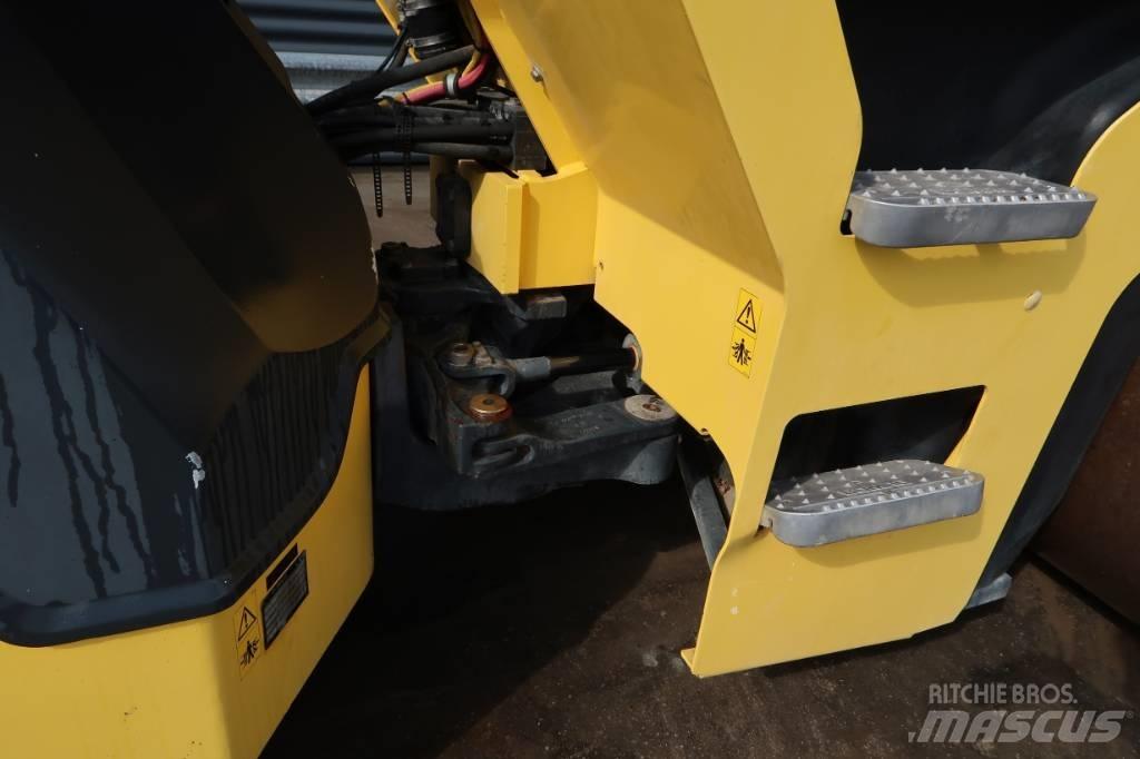 Bomag BW 154 AD-5 Двойни барабанни ролки

