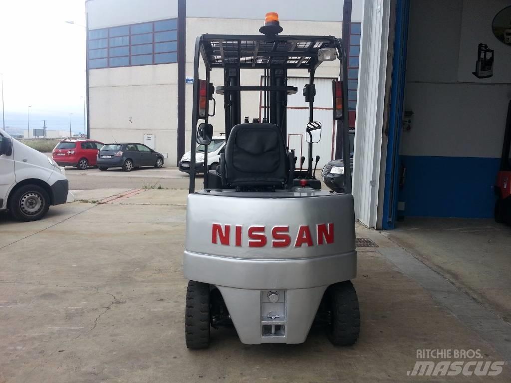 Nissan Q02L25CU Електрически вилични кари-повдигачи