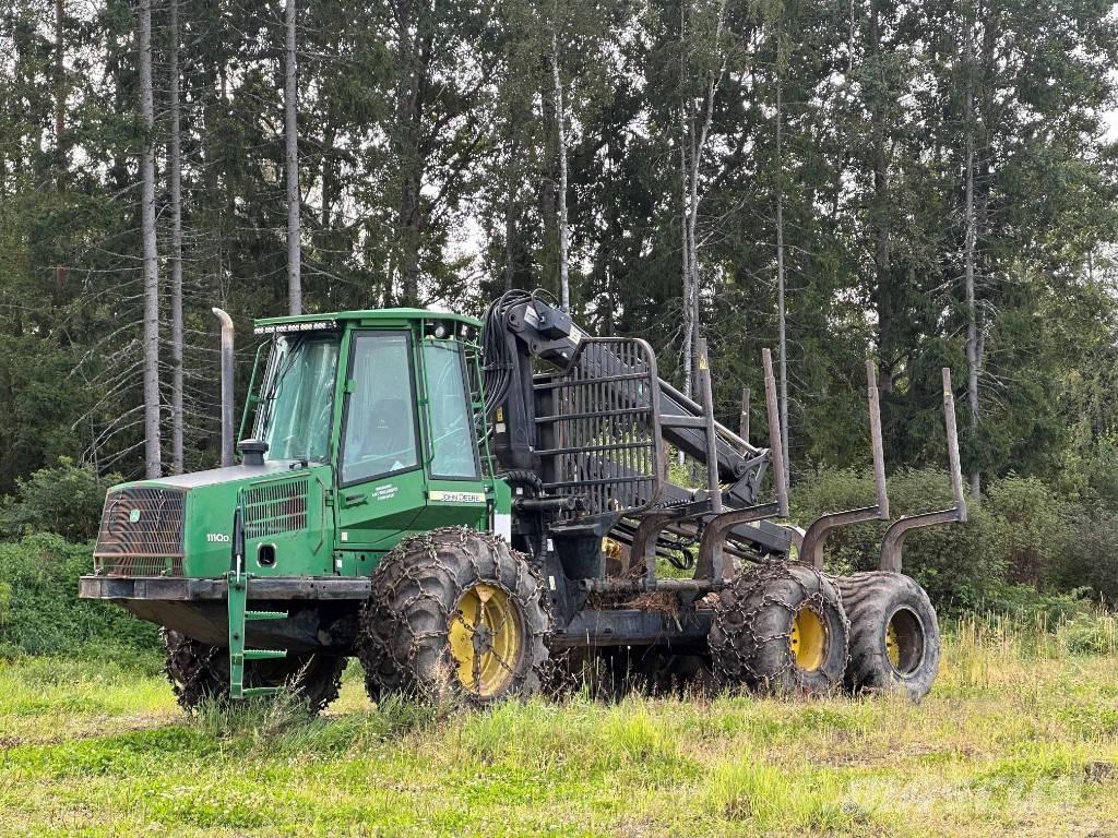 John Deere 1110 D Форуардери